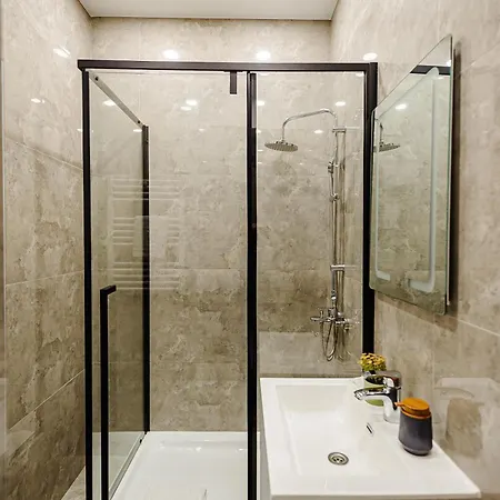 Apartment Oasis *